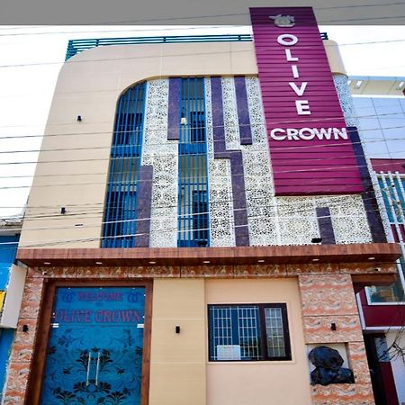 Hotel Olive Crown Lakhnaú Exteriér fotografie